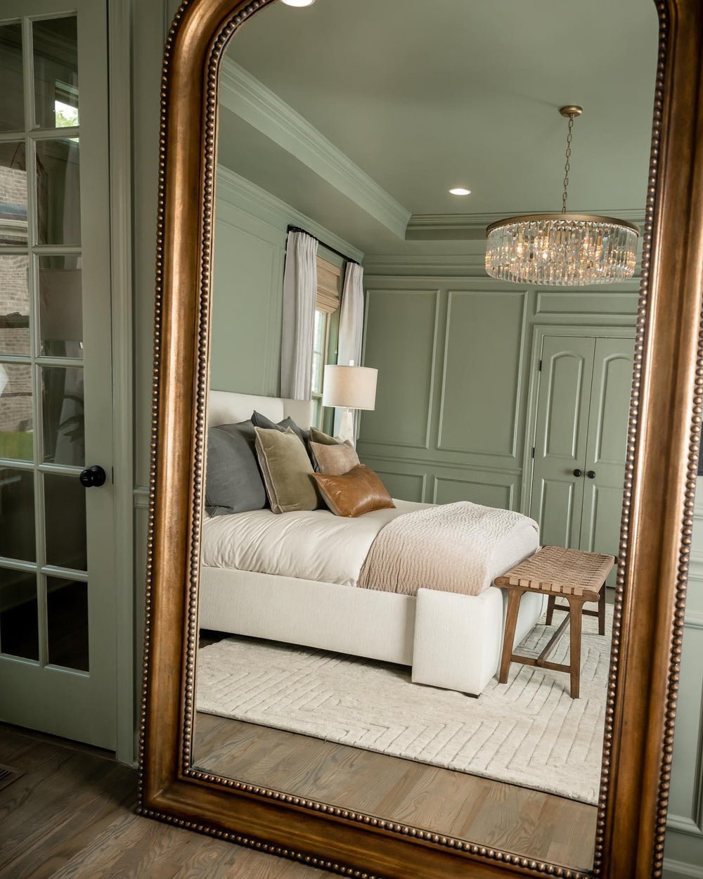 Leylind Round Chandelier - Lightings Menu