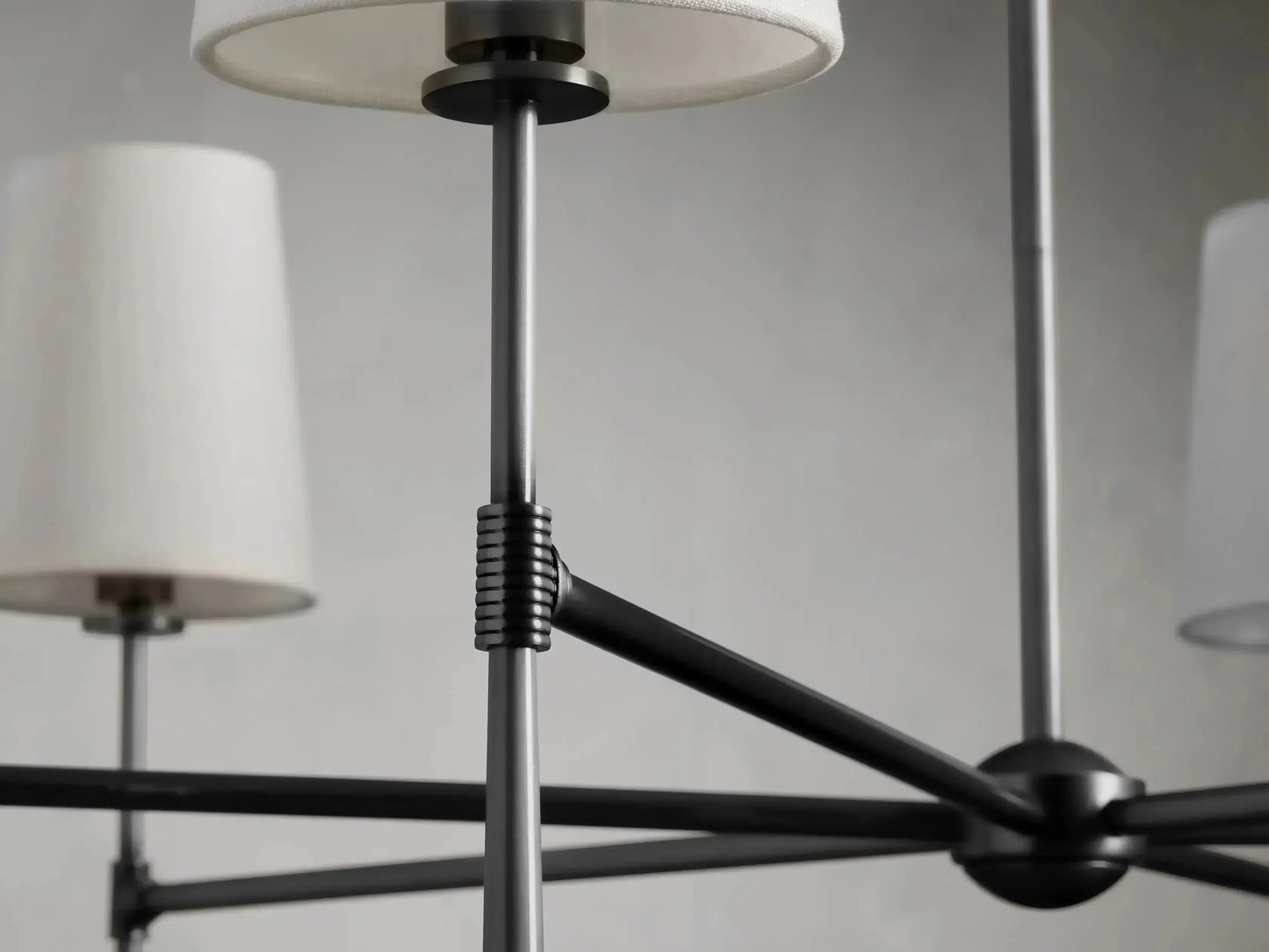 Araces Round Chandelier 4/6 Light