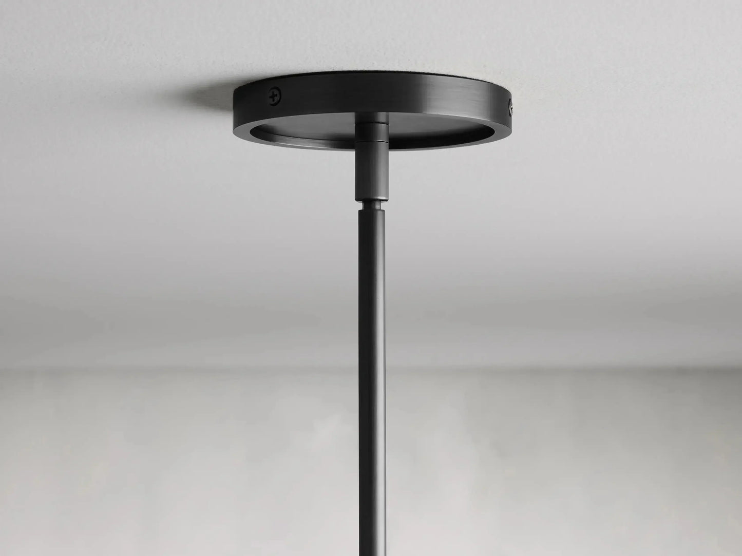 Araces Round Chandelier 4/6 Light