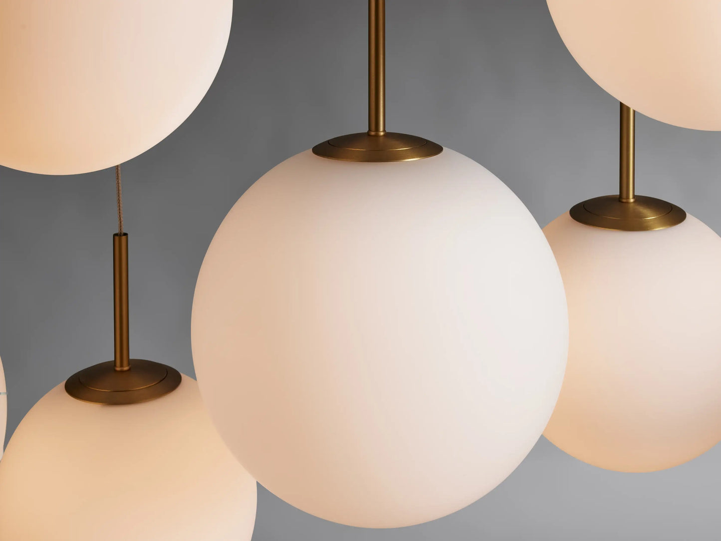 Vayson Linear Chandelier