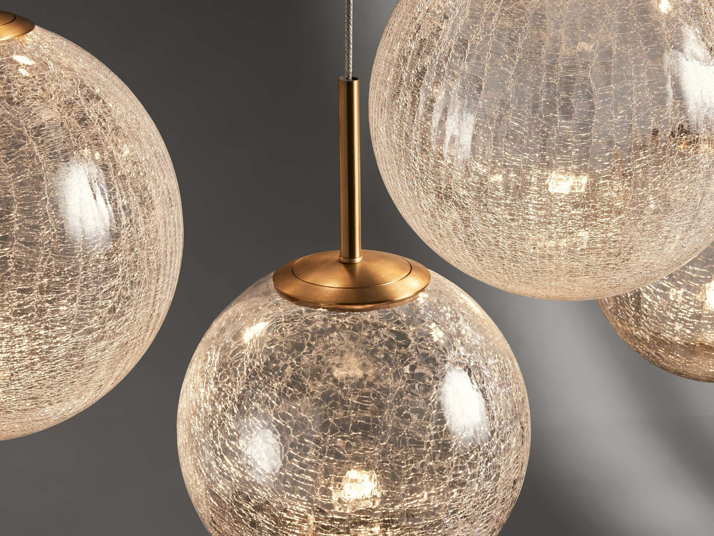 Vayson Linear Chandelier
