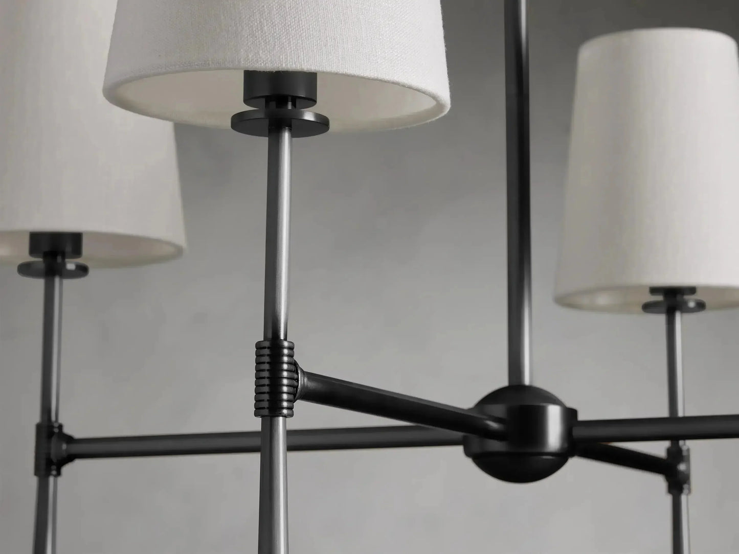 Araces Round Chandelier 4/6 Light
