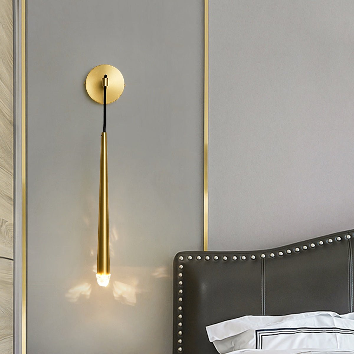 Aquitains Grand Sconce - Lightings Menu