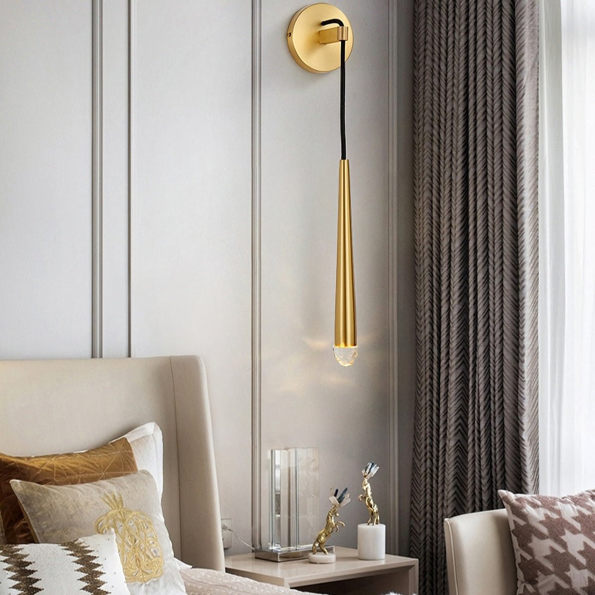 Aquitains Grand Sconce - Lightings Menu