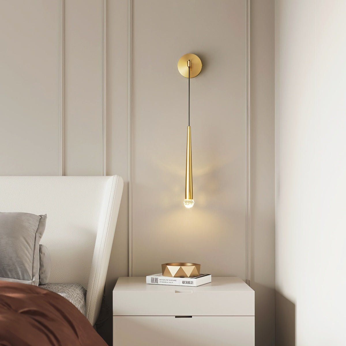 Aquitains Grand Sconce - Lightings Menu