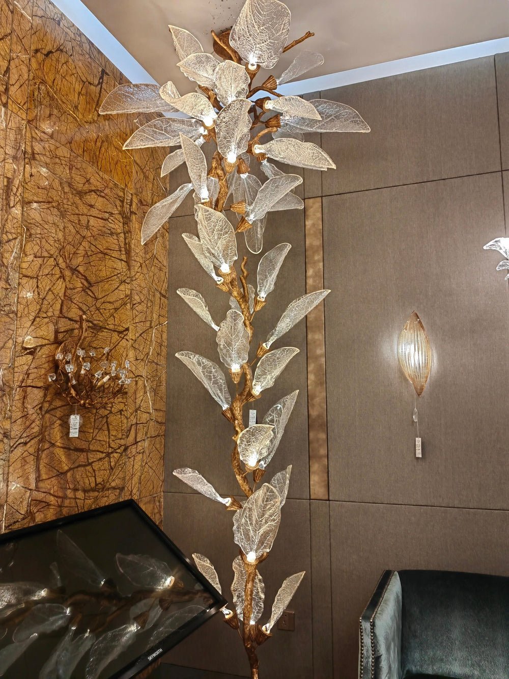 Creative Bionic Resin Leaves Chandelier - Lightings Menu